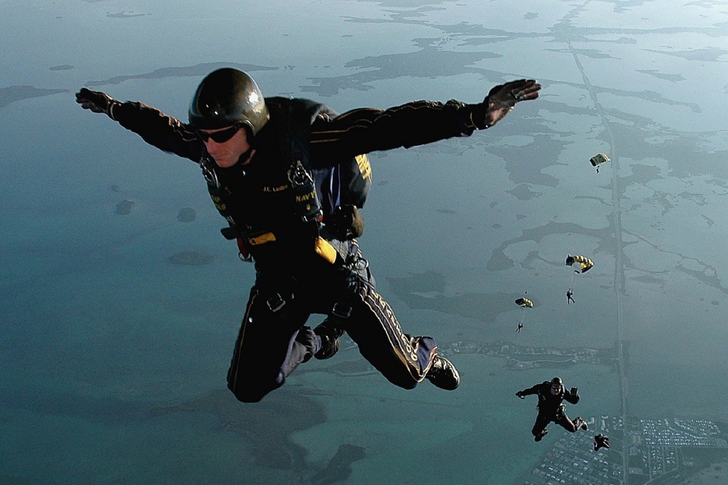 skydiving-665020_1280